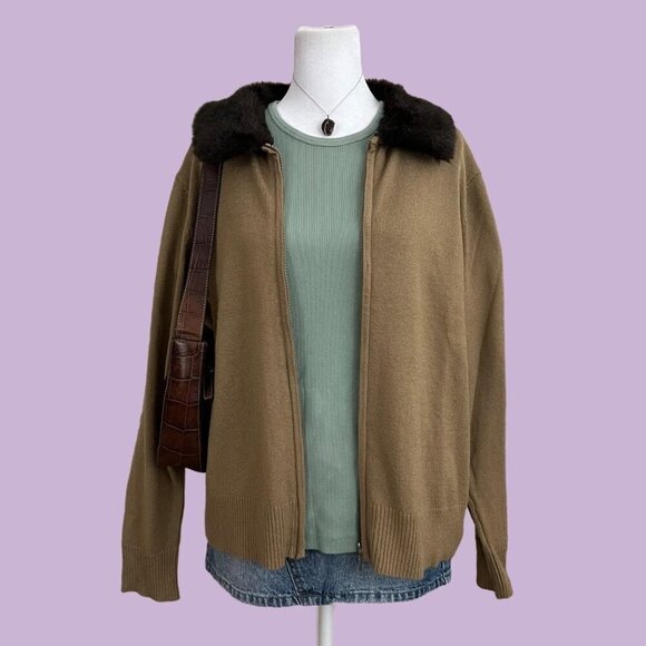 American Vintage Sweaters - beige vintage 90s girly downtown it girl knit zip up sweater w/ faux fur collar